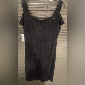 Cocktail mini. Black shimmer detail.